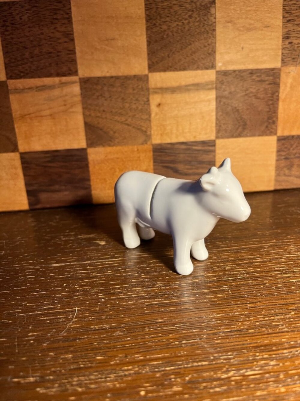 Ashland Marketplace Small White Cow Cheese Marker Placecard Photo Holder A923